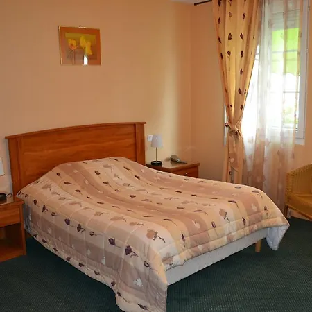 Auberge De La Houssaye 2*