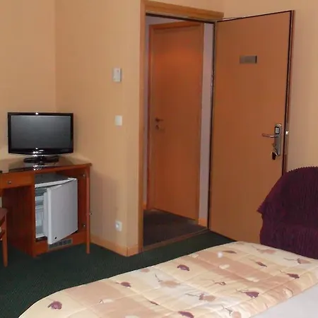 Auberge De La Houssaye 2* Epaignes